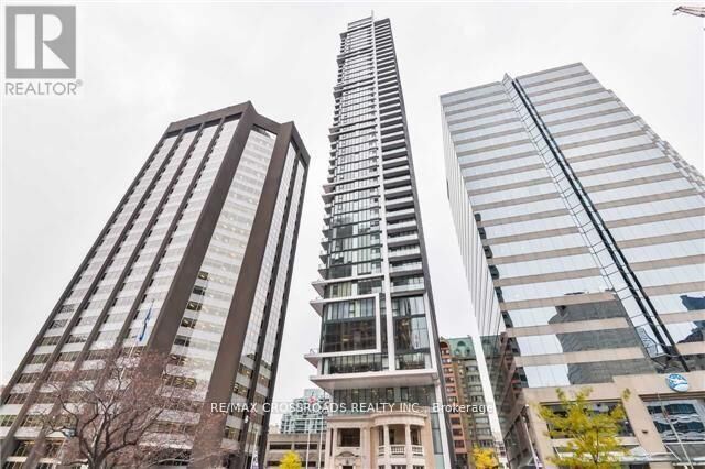 Property Photo:  426 University Avenue 2502  ON M5G 1S9 