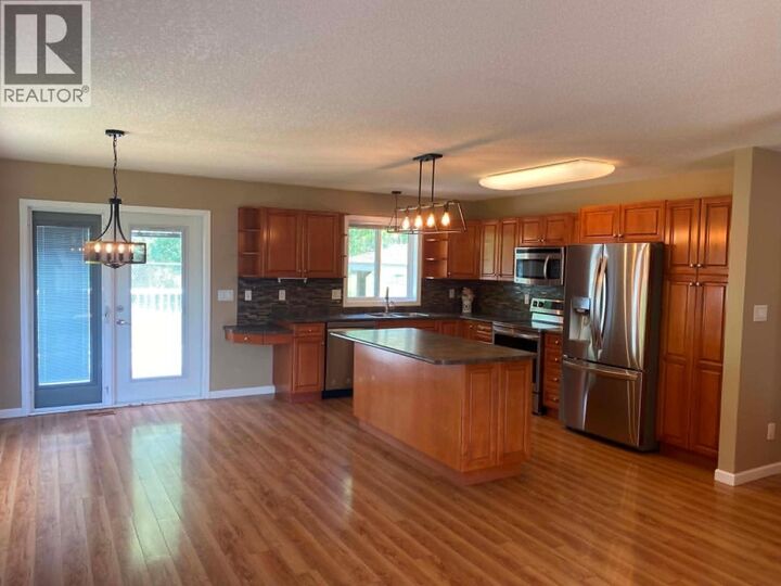 Photo de la propriété: 5404 Hillside Avenue BC V0C 1J0