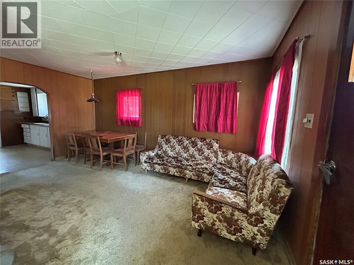 Property Photo:  929 Brown Street  SK S6H 2Z1 