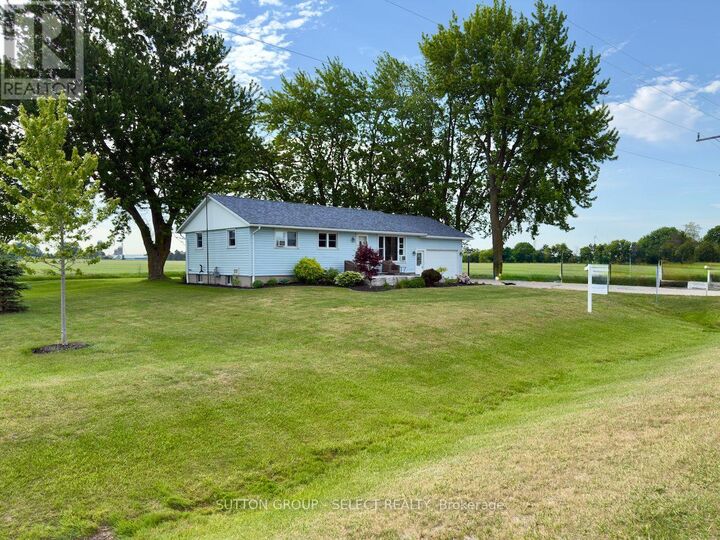 Property Photo:  73636 Bluewater Highway, RR 2 Highway  ON N0M 2T0 