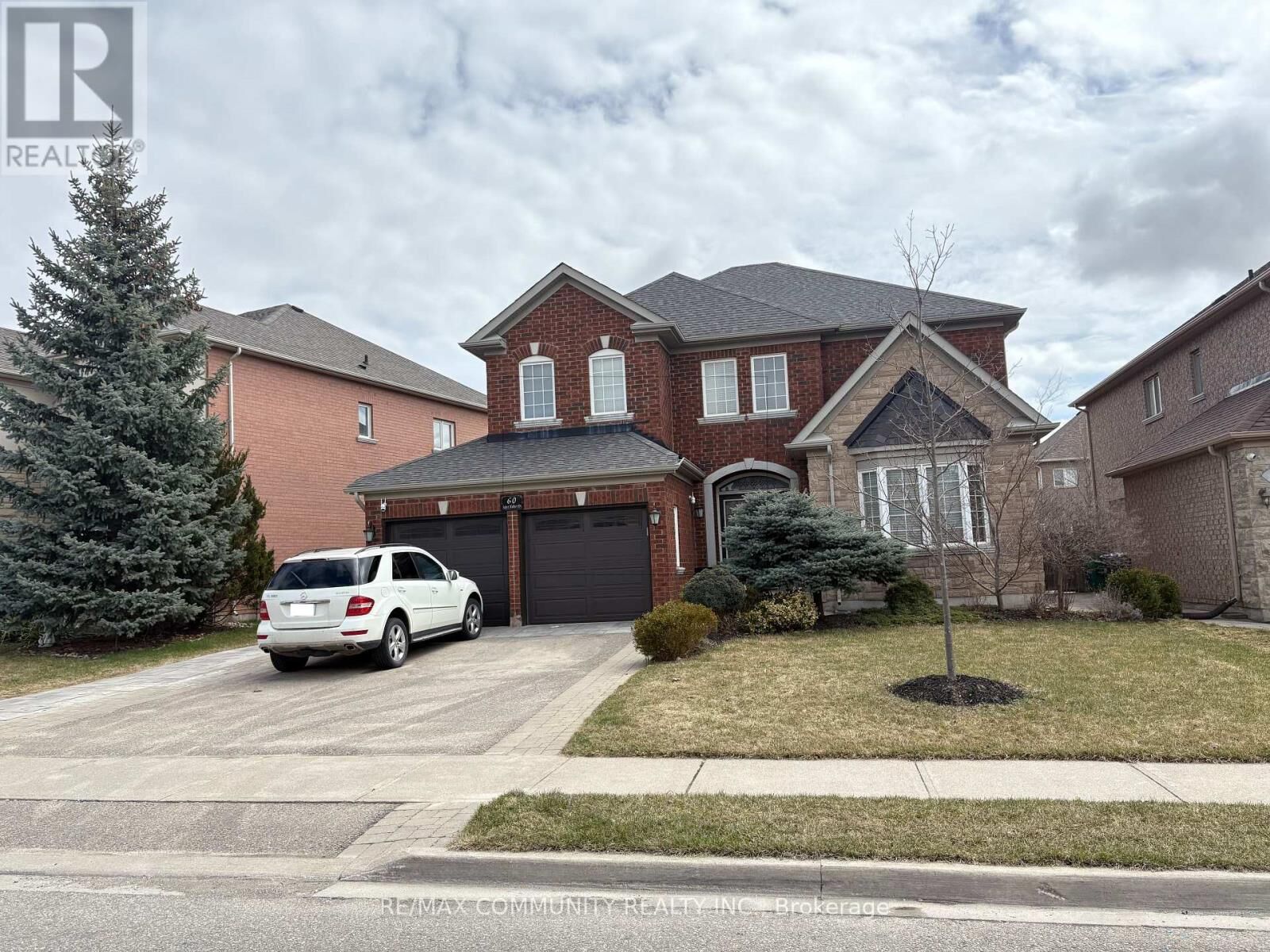 Property Photo: 60 Saint Hubert Drive ON L6P 1Y5