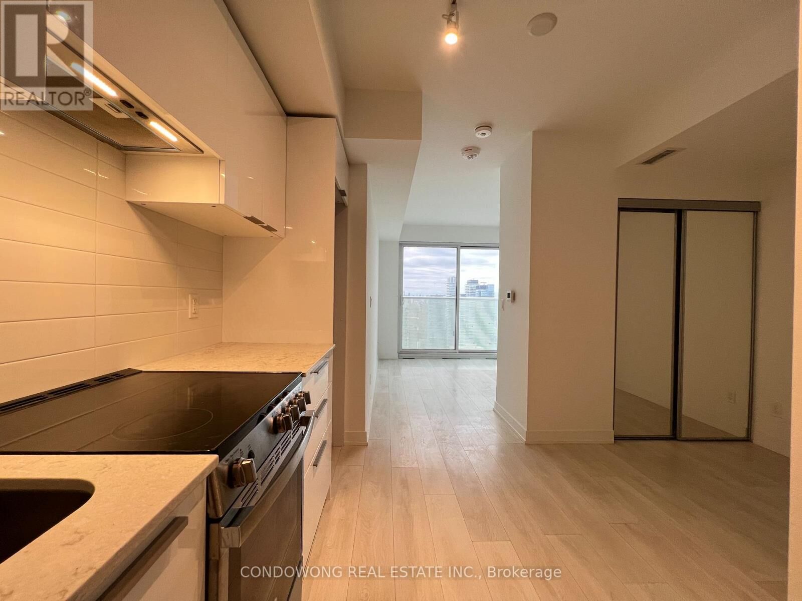 Property Photo: 501 Yonge Street 5104 ON M4Y 0G8