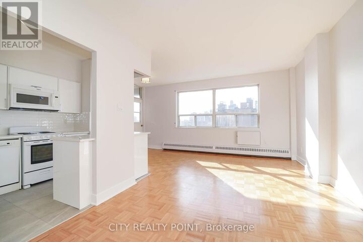 Property Photo:  490 Eglinton Avenue East 705  ON M4P 1M4 