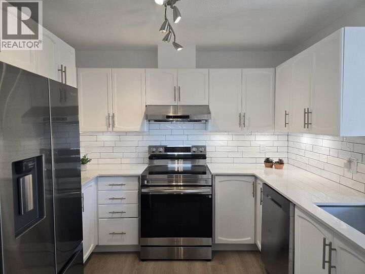 Property Photo: 11502 Burnett Street 31 BC V2X 0Y2