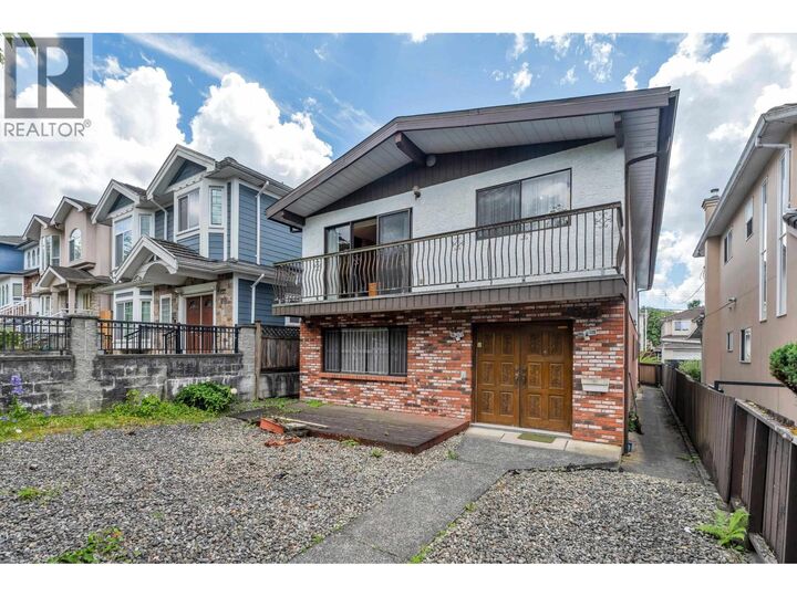 Photo de la propriété:  2848 East 42nd Avenue  BC V5R 2Y4 
