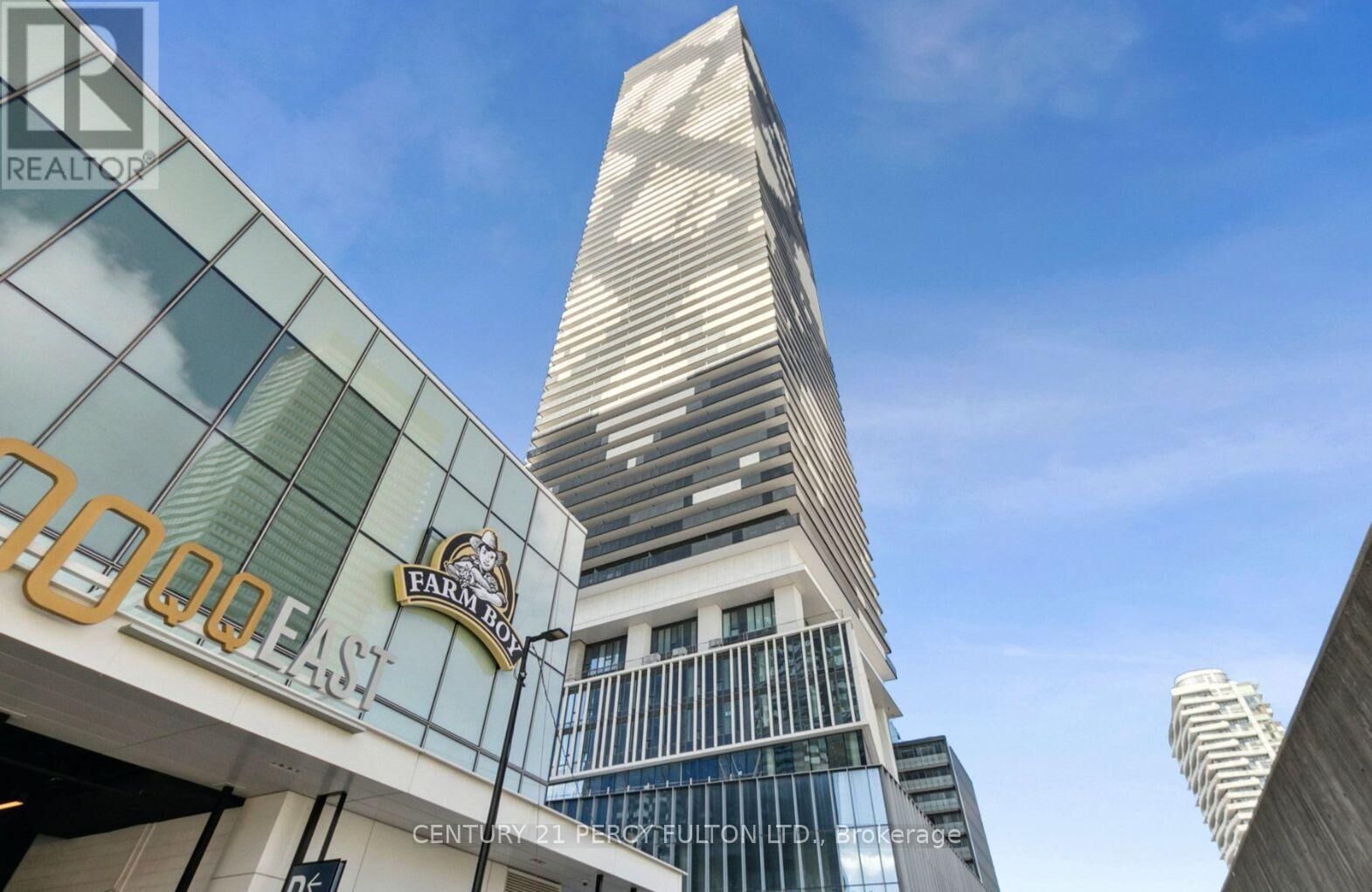 Property Photo:  138 Downes Street 4109  ON M5E 0E4 