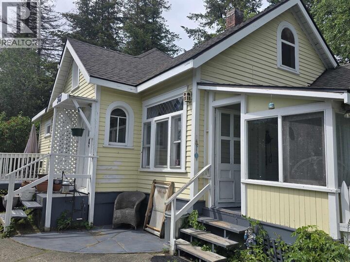 387 Bowron Avenue — photo 1