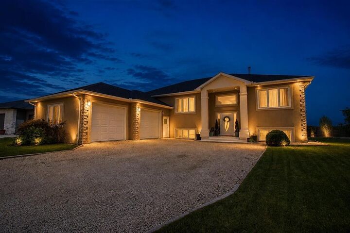 Property Photo: 134 Carleton Drive MB R5G 0W4