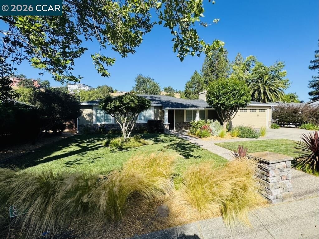 Property Photo:  186 Arlene Dr  CA 94595 