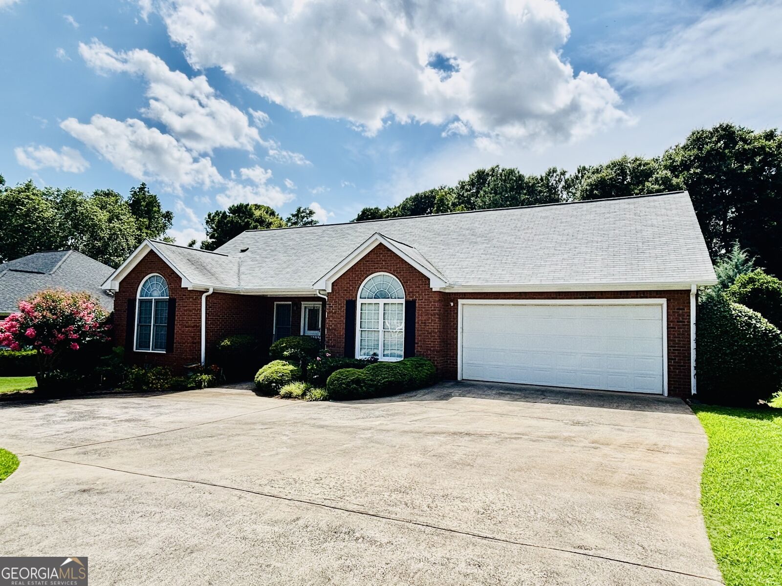 Property Photo:  740 Saint Ives Lane  GA 30606 