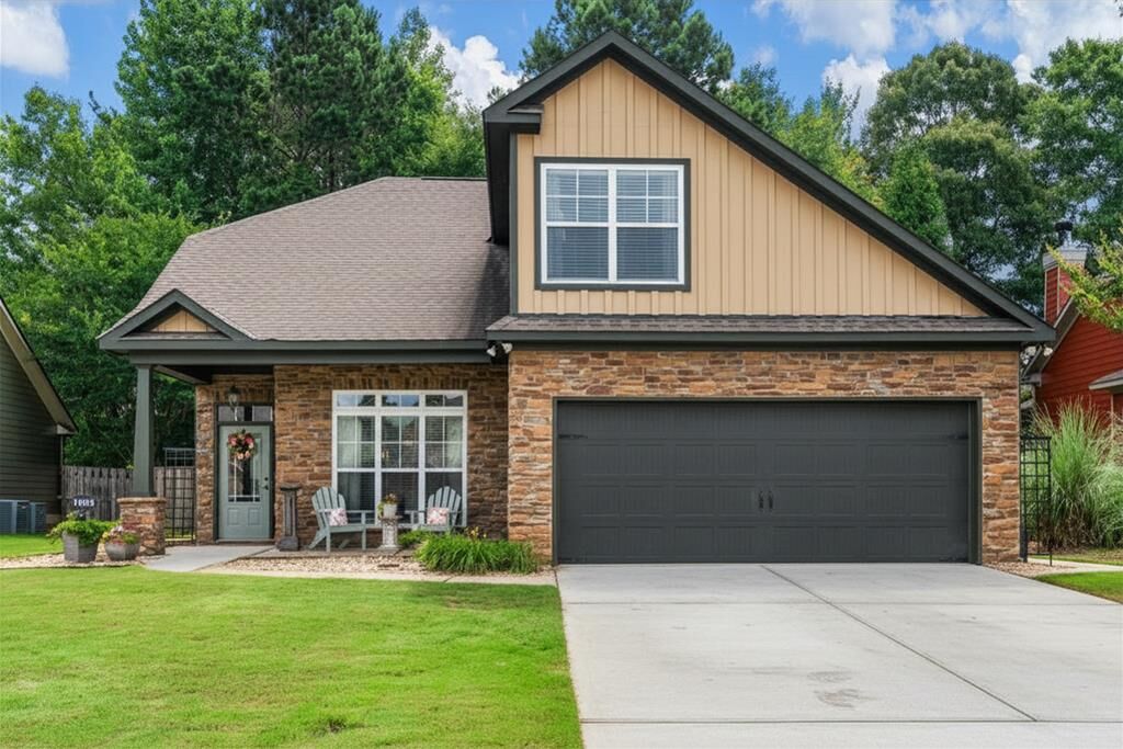 Property Photo:  1033 Red Maple Way  GA 31904 