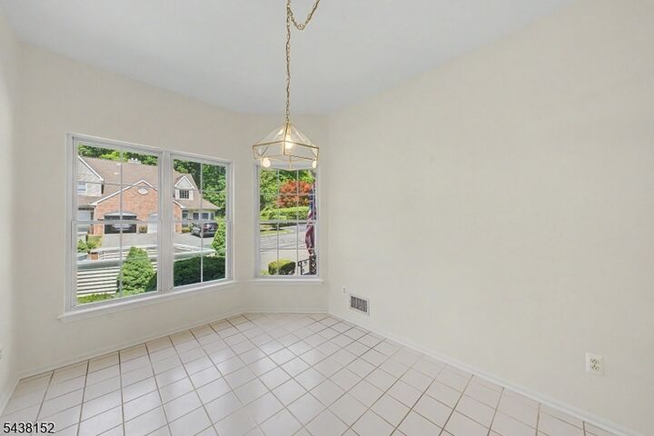 Property Photo:  122 Richmond Rd  NJ 07480 