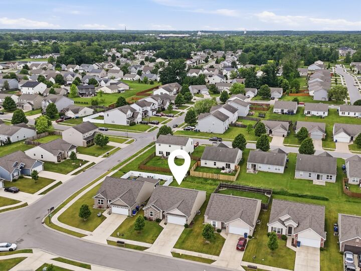 Property Photo: 2137 Blue Spring Run IN 46808-0011