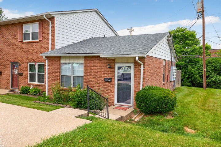Property Photo:  3500 Warwick Drive 30  KY 40517 