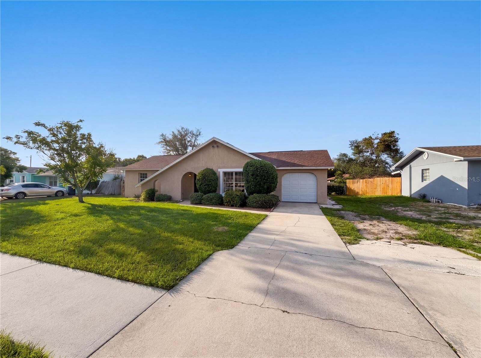 Property Photo:  880 Fruitland Drive  FL 32725 