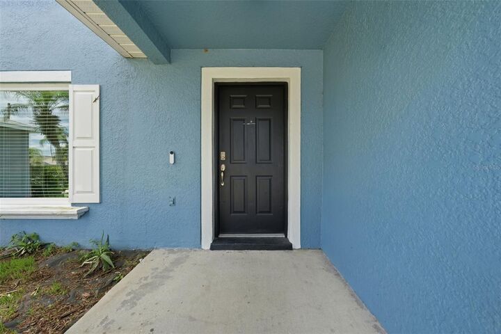 Property Photo: 10048 Ian Street FL 32825