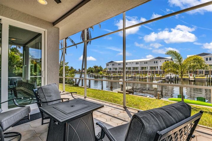 Property Photo: 276 Lewis Circle 112 FL 33950
