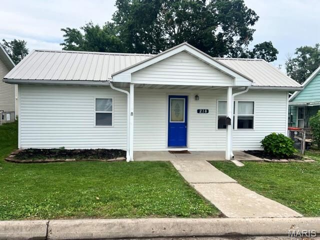 Property Photo:  218 E Jefferson Street  MO 63461 