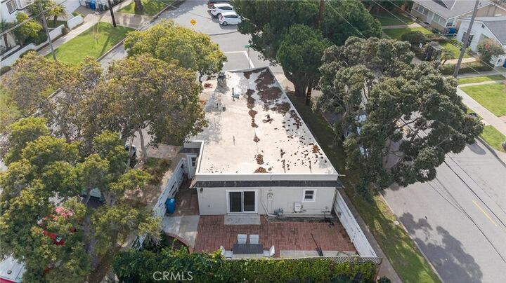 Property Photo:  318 S Francisca Avenue  CA 90277 