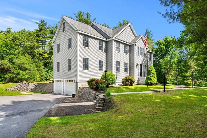 Property Photo:  24 Fireside Drive  NH 03042 