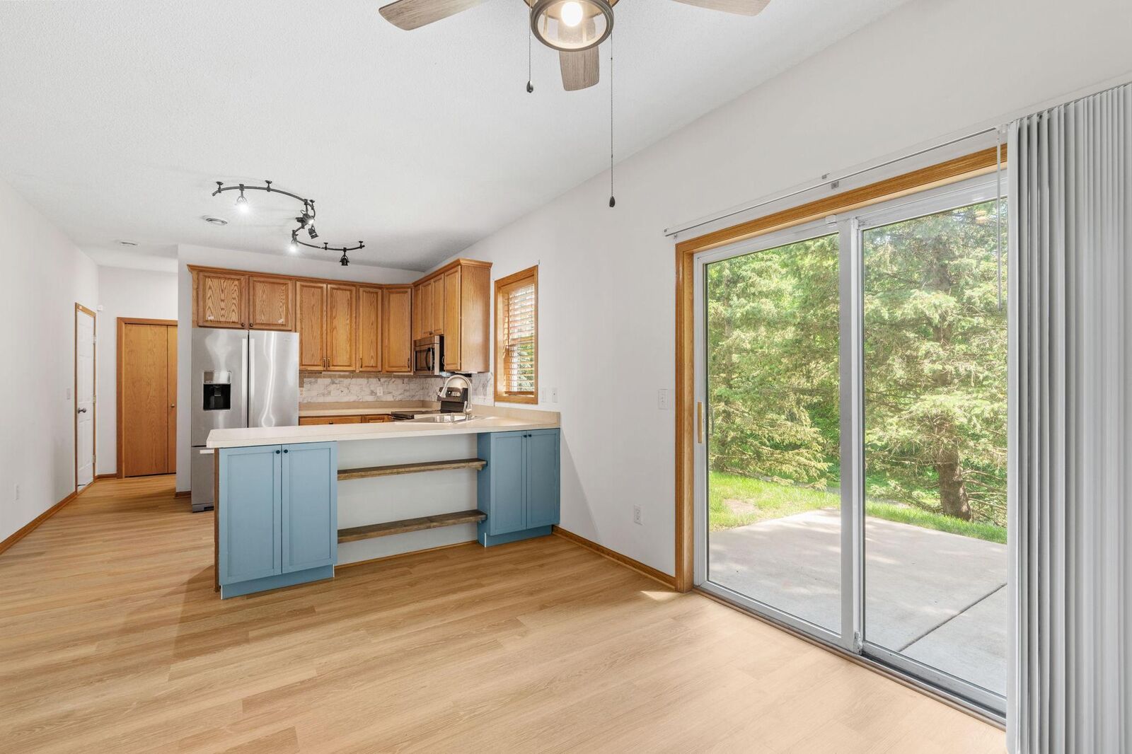 Property Photo: 1524 Independence Drive 502 MN 55057