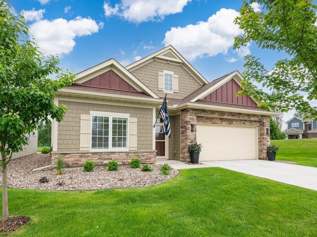 Property Photo: 101 Parkview Lane MN 55322