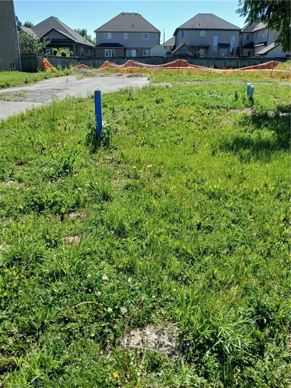 Property Photo:  28 Second Road  ON L8J 2V3 