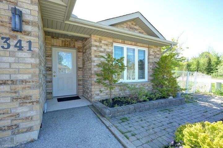 Photo de la propriété:  341 Fraser Drive  ON N2Z 3C3 