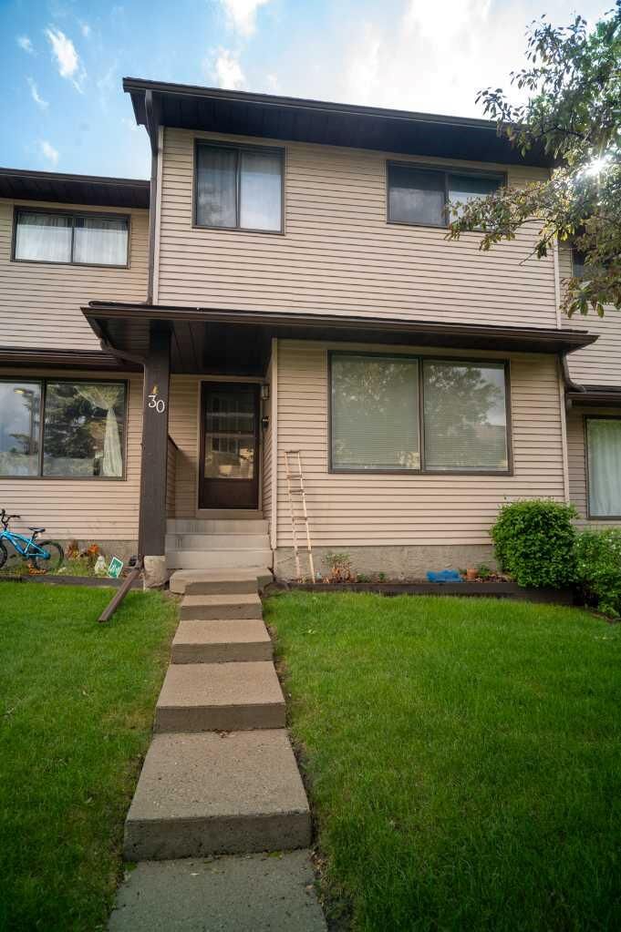 Property Photo:  380 Bermuda Drive NW 30  AB T3K 2B2 