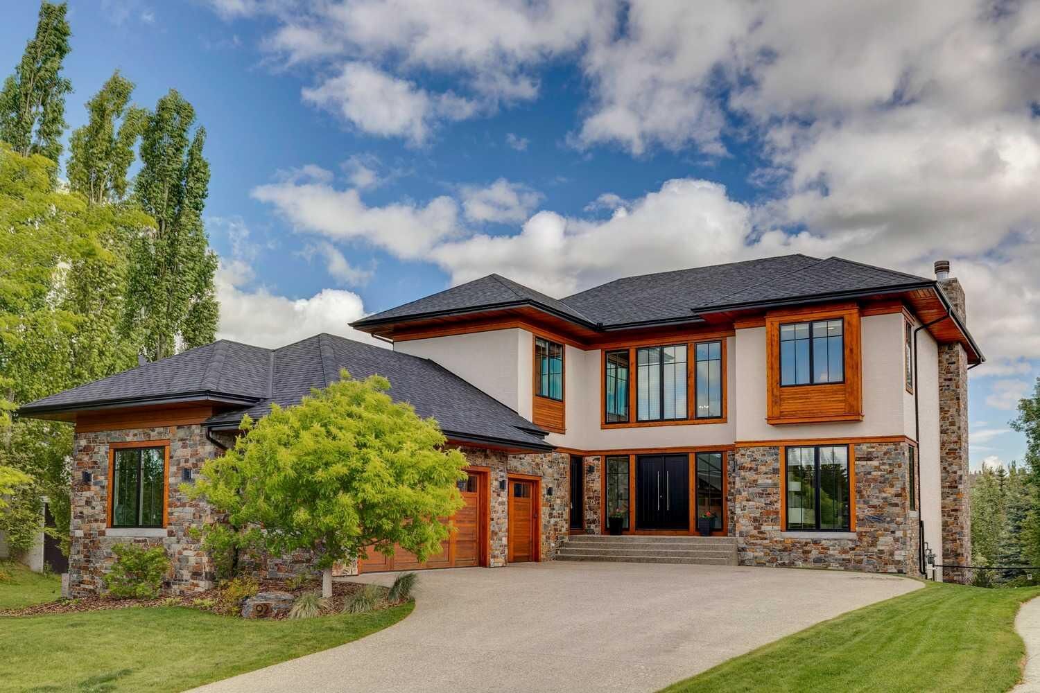 Property Photo: 92 Heritage Isle AB T1S 4J8