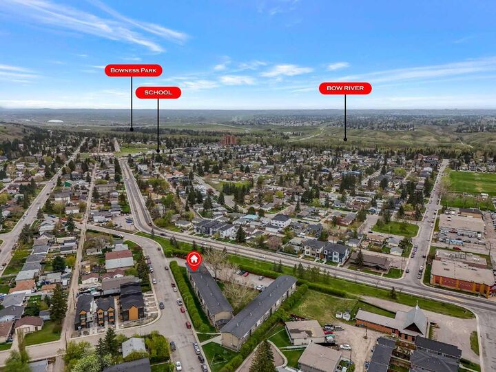 Property Photo:  8112 36 Avenue NW 14  AB T3B 3P3 