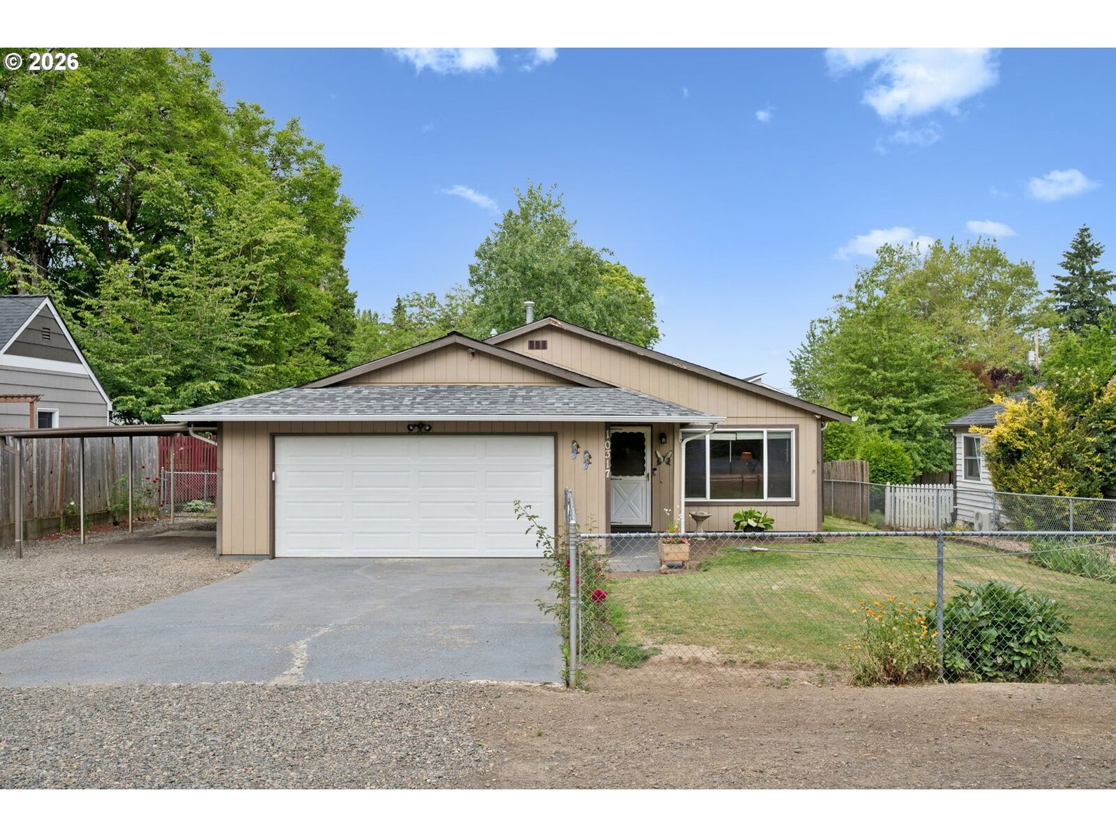 Property Photo: 10317 SE 37th Ave OR 97222