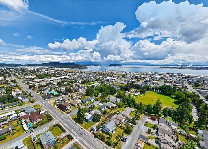 Property Photo:  1203  30th Street  WA 98221 