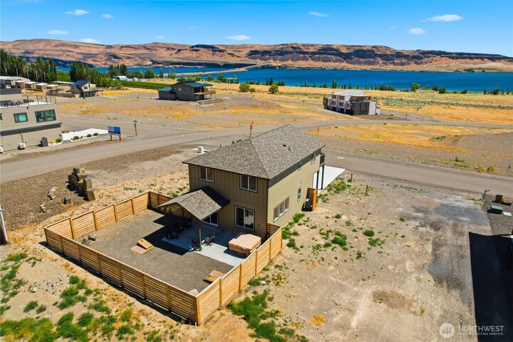 Property Photo:  171  Bridgeview Drive  WA 98950 