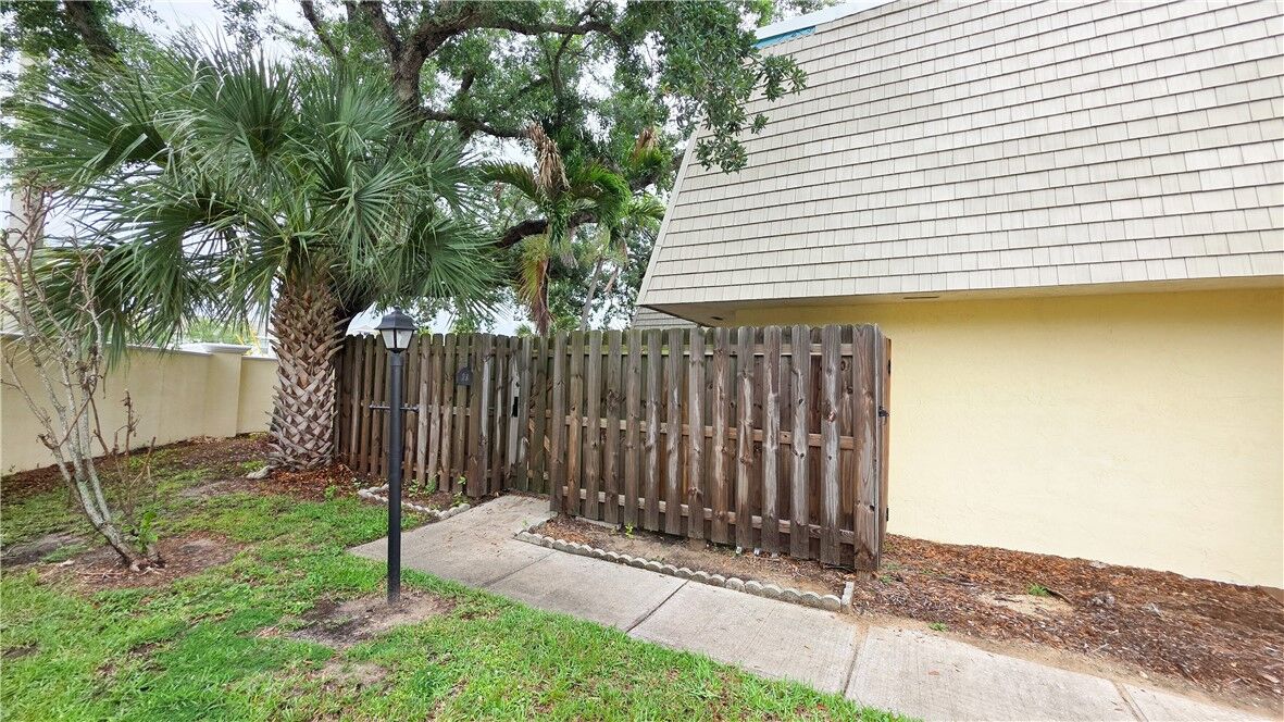 Property Photo:  1170 6th Avenue 2A  FL 32960 