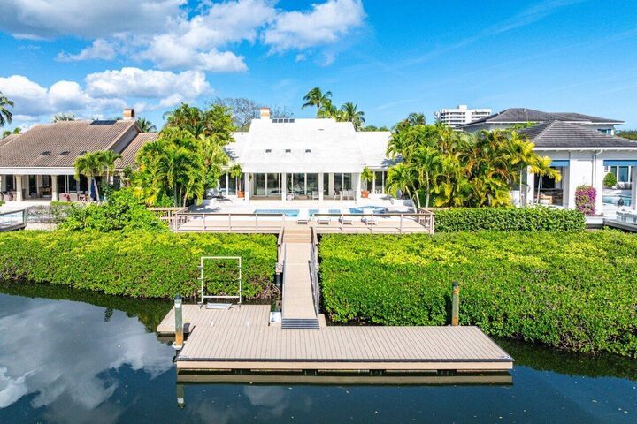 Property Photo:  215 Island Drive  FL 33477 