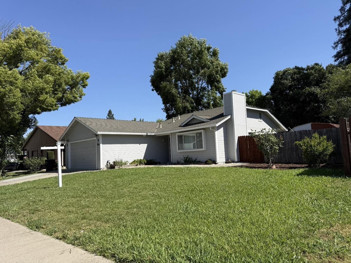 Property Photo: 1824 Maykirk Way CA 95833