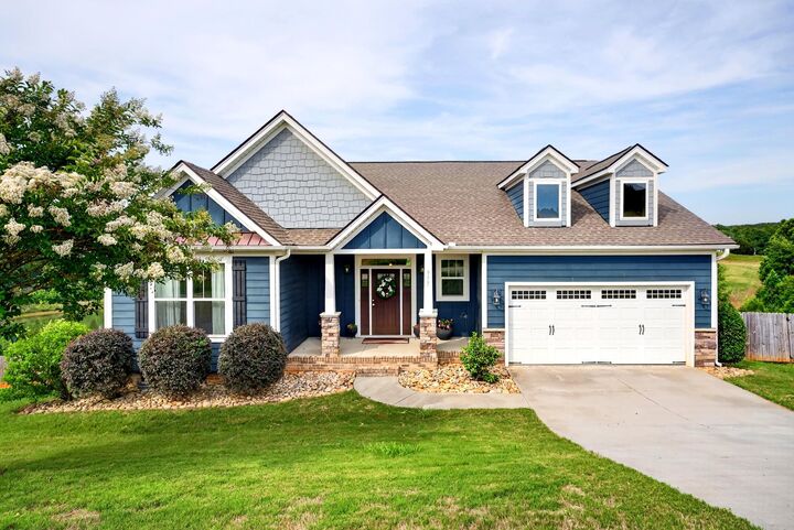 Property Photo:  977 Garnet Circle  SC 29323 