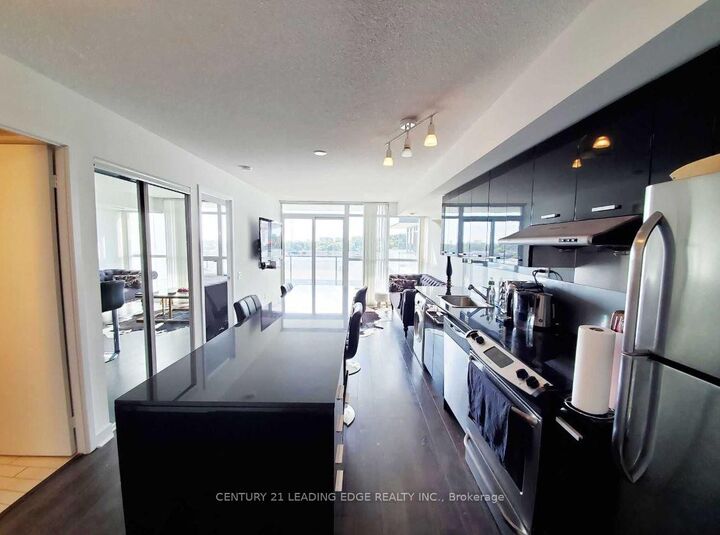 Property Photo:  19 Singer Court 625  ON M2K 0B2 