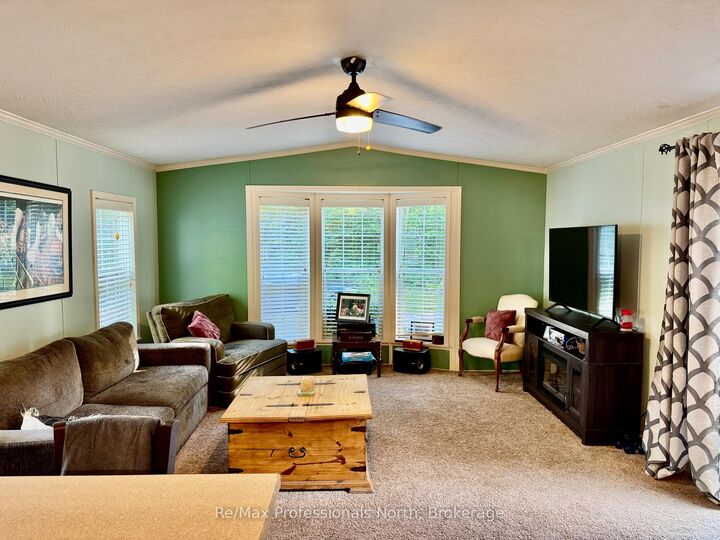 Property Photo: 1007 Racoon Road 15 ON P1P 1R1