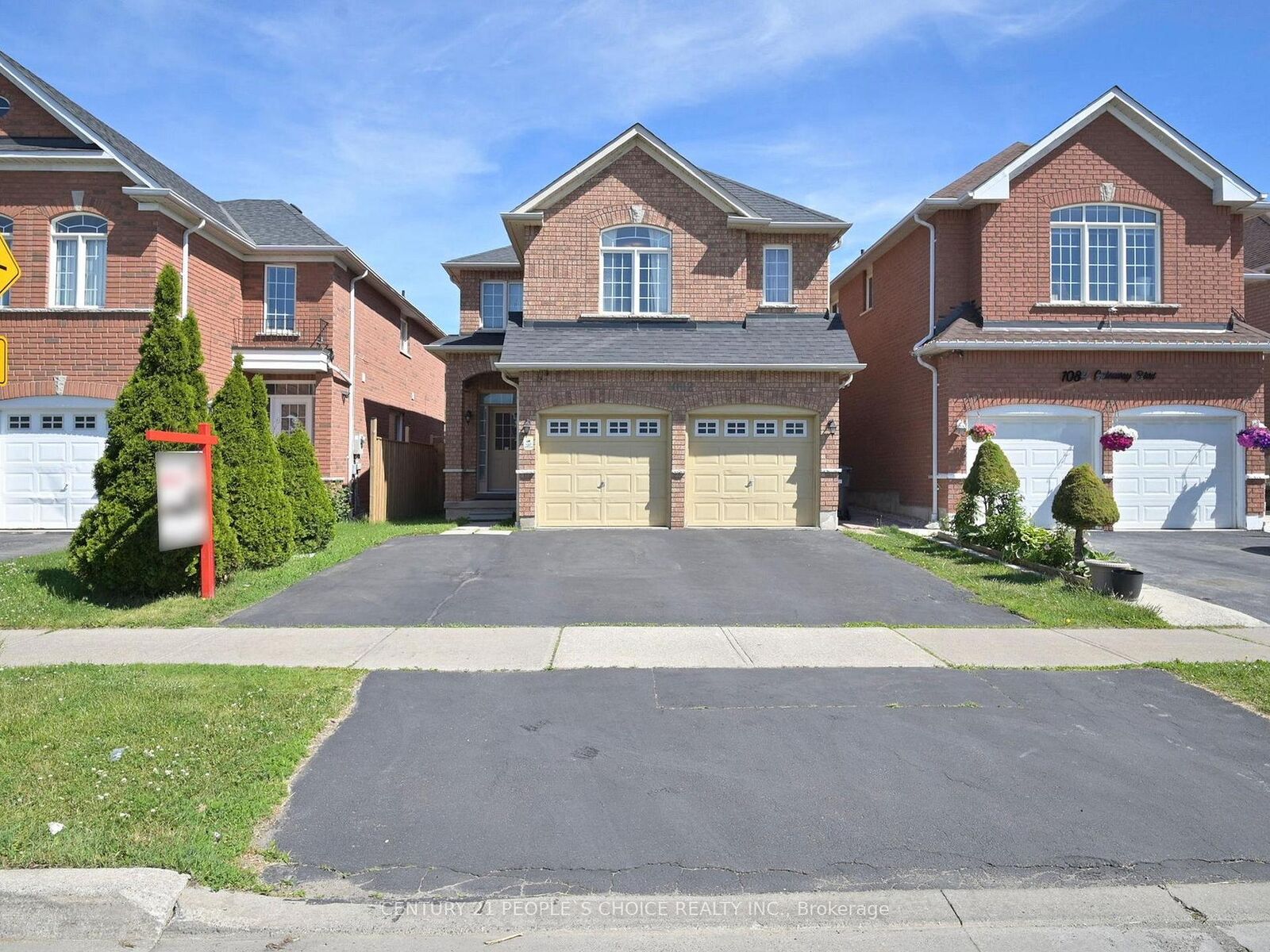 Photo de la propriété:  1082 Galesway Boulevard  ON L5V 2T6 