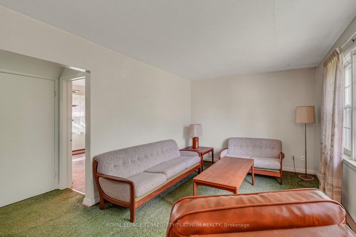 Property Photo: 4 Sunray Crescent ON M3M 2C5