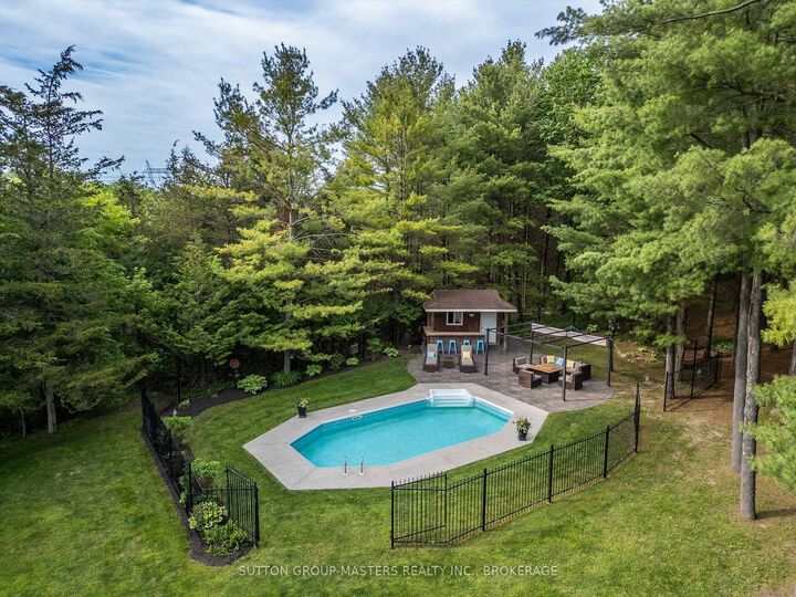 Property Photo: 4900 North Shore Crescent ON K0H 2L0