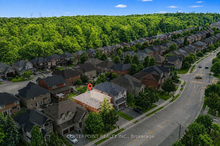 Property Photo: 9 Summeridge Drive ON L4S 8T3