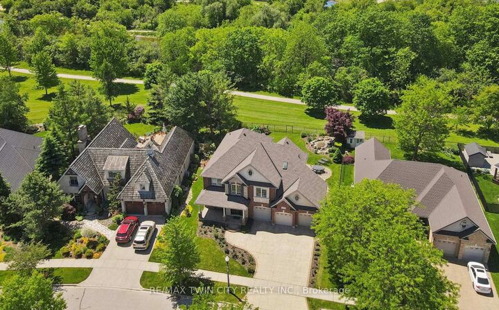 Property Photo: 74 Pennsylvania Crescent ON N2P 2S6