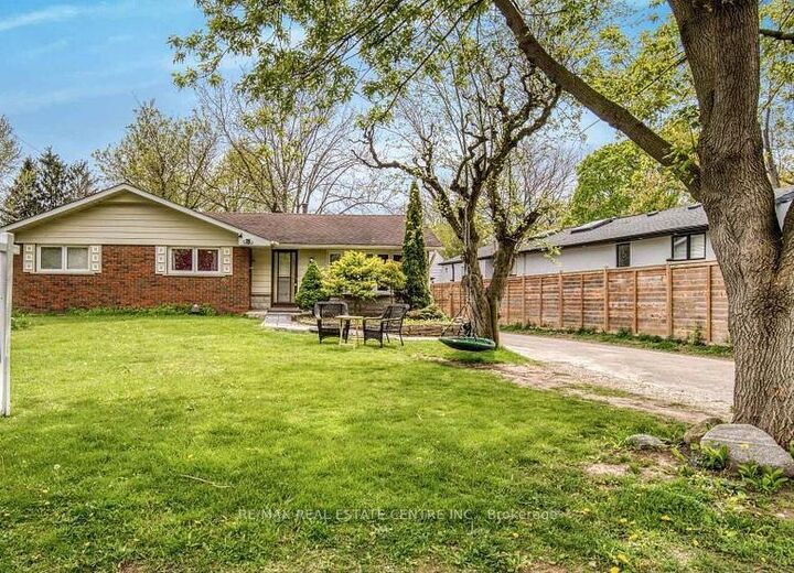Property Photo:  314 Strathcona Drive  ON L7L 2E1 