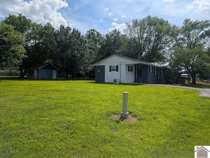 Property Photo: 523 W 3rd St KY 42065