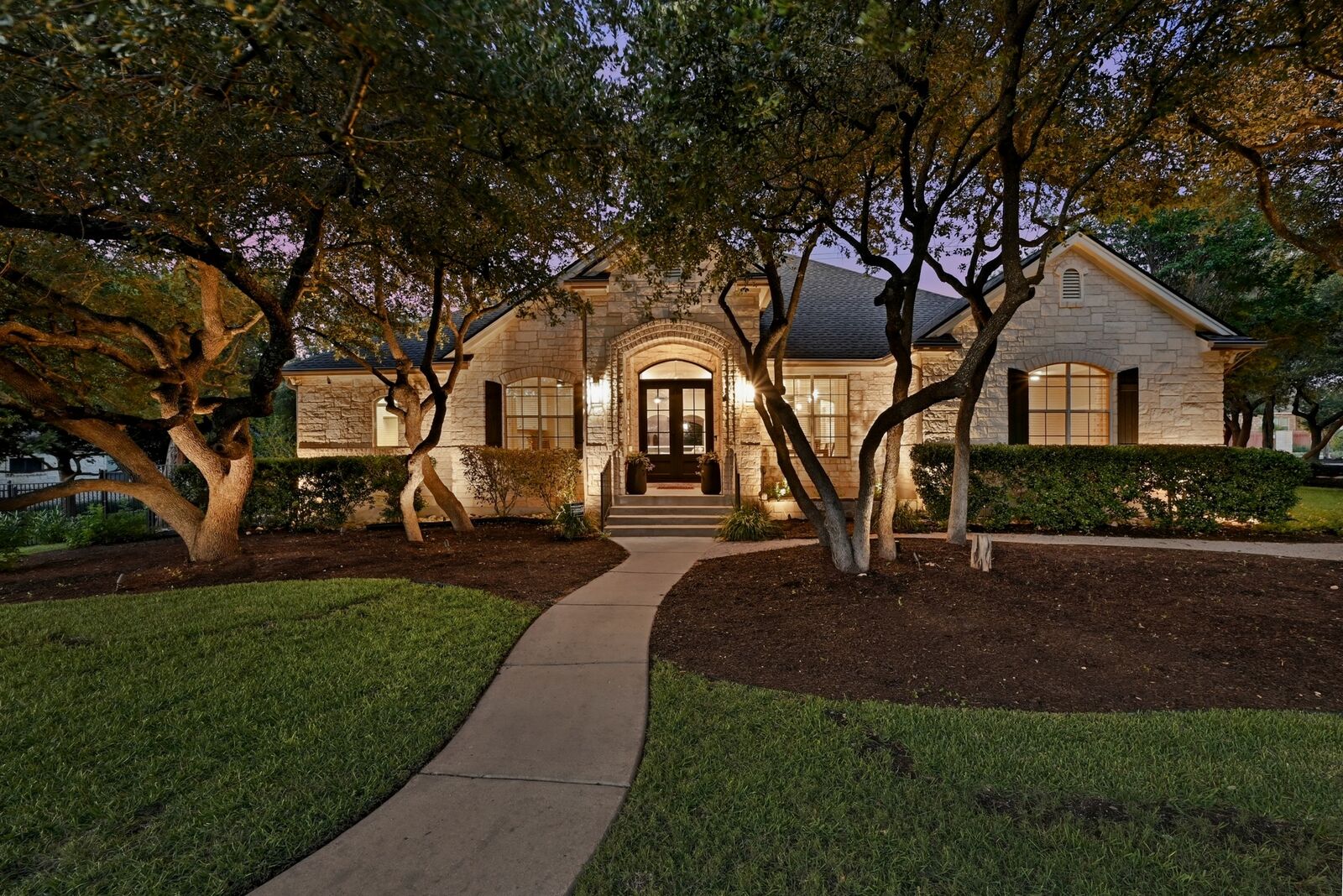 Property Photo:  806 Overlook Bend  TX 78641 