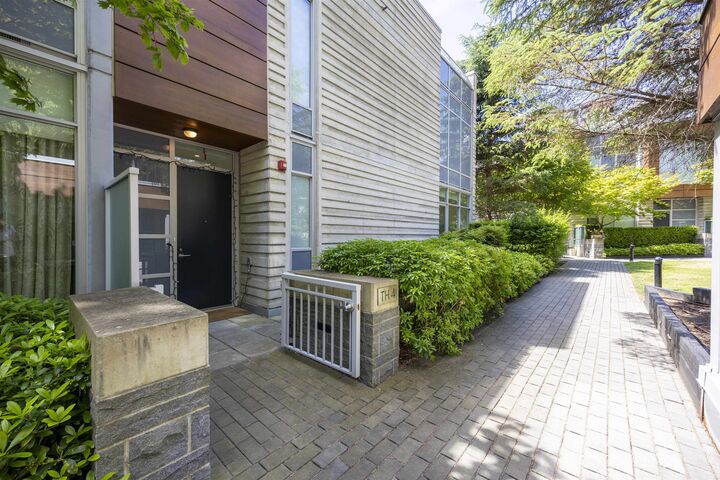 3355 Binning Road Th4 — photo 1