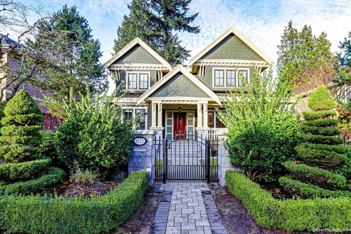 1121 W 39th Avenue — photo 1
